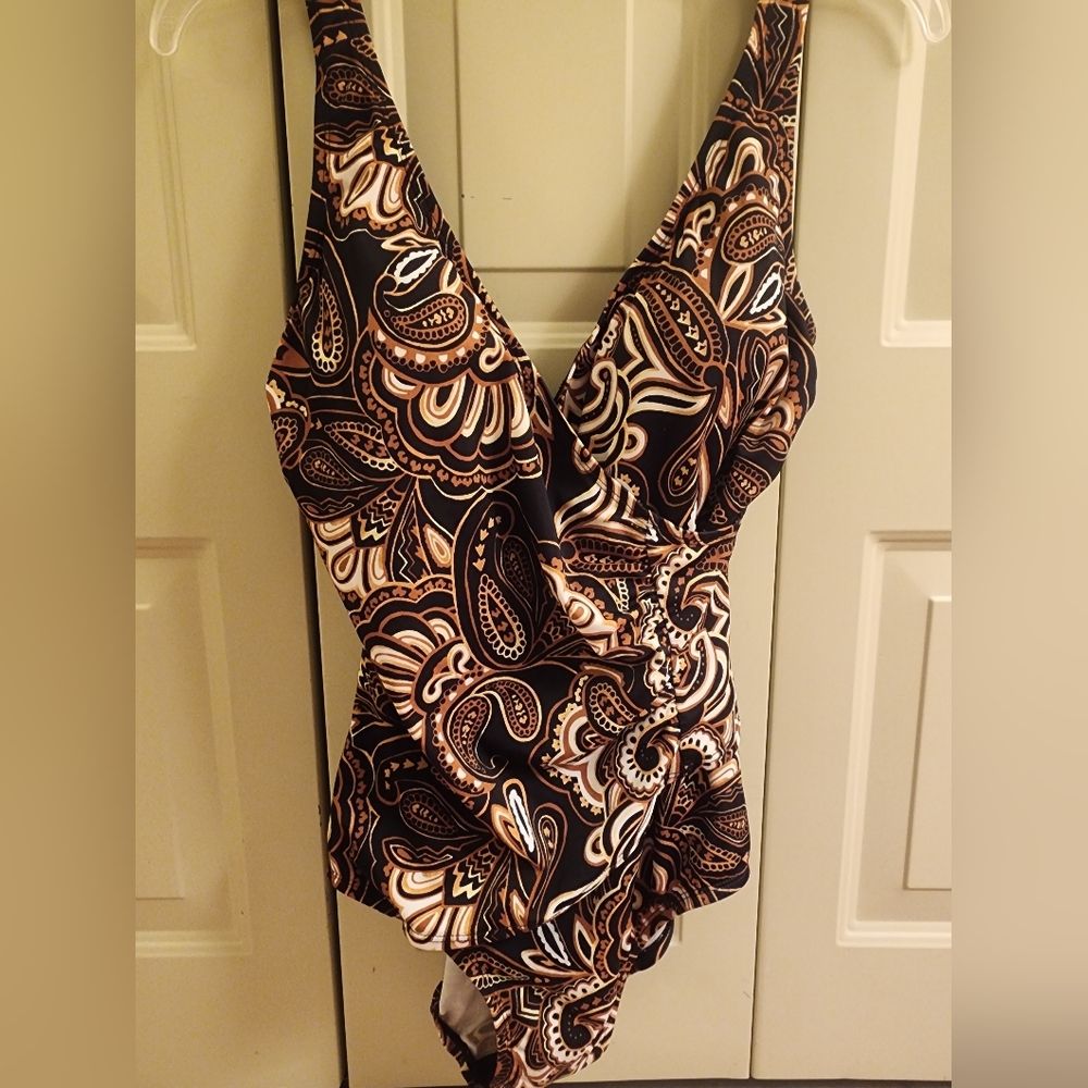 Jantzen Classics Women's size 10 one piece swimsuit